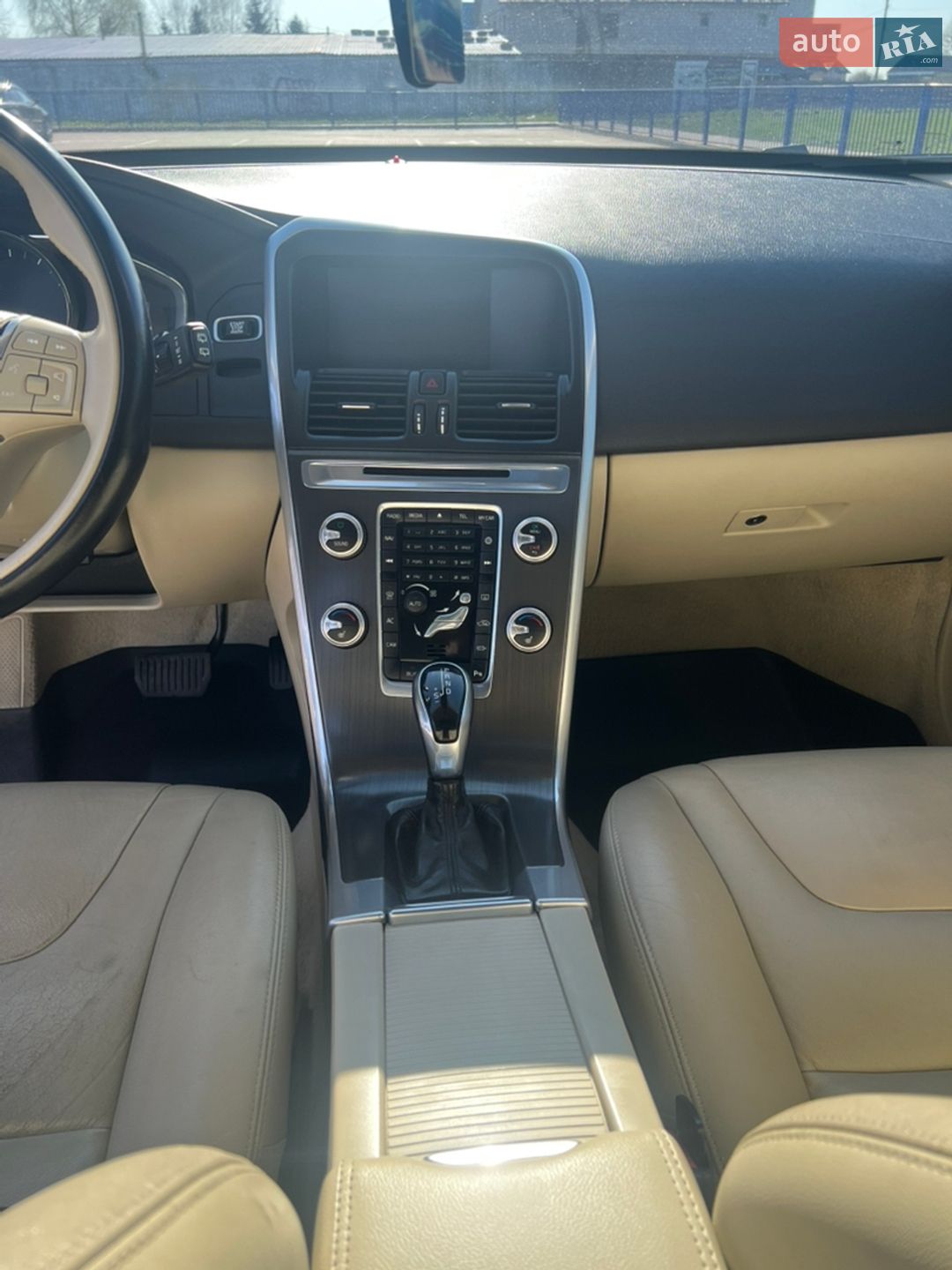 Volvo XC60 2014 VIN YV440MDKXF2678723 фото оголошення 22 з 40