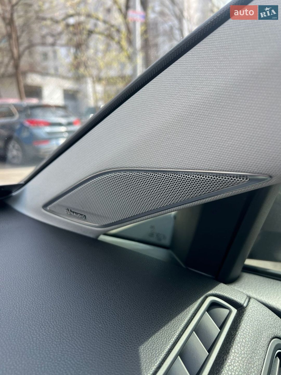 Volkswagen e-Golf 2015 VIN WVWZZZAUZGW902211 фото оголошення 5 з 21
