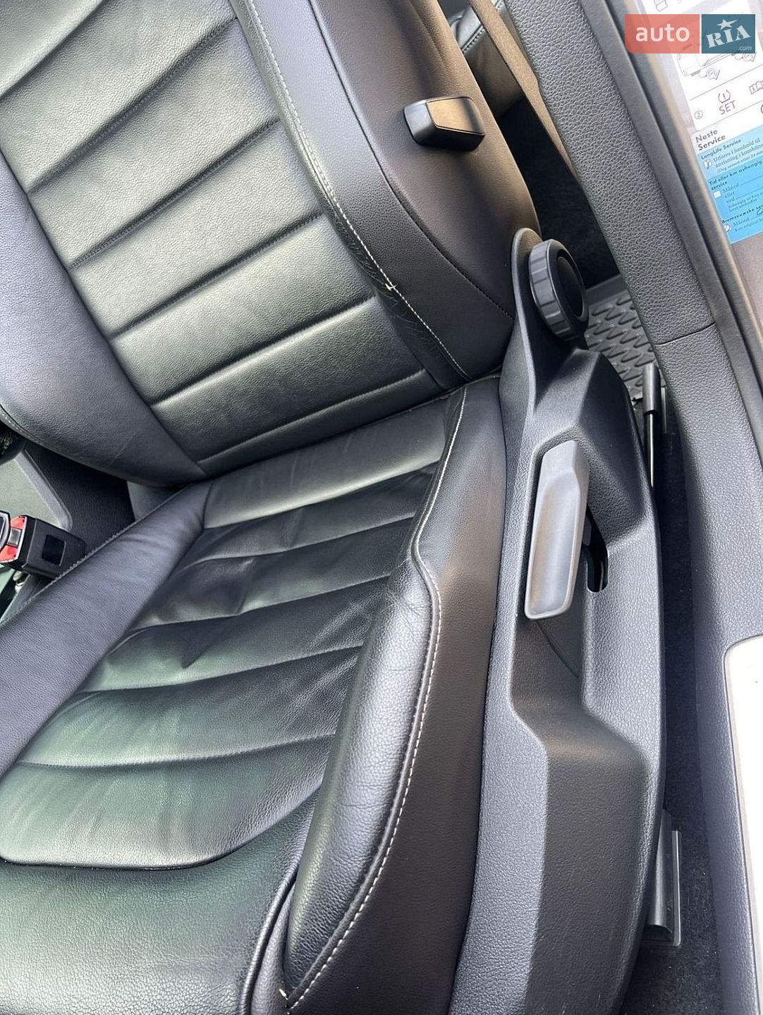 Volkswagen e-Golf 2015 VIN WVWZZZAUZGW902211 фото оголошення 11 з 21