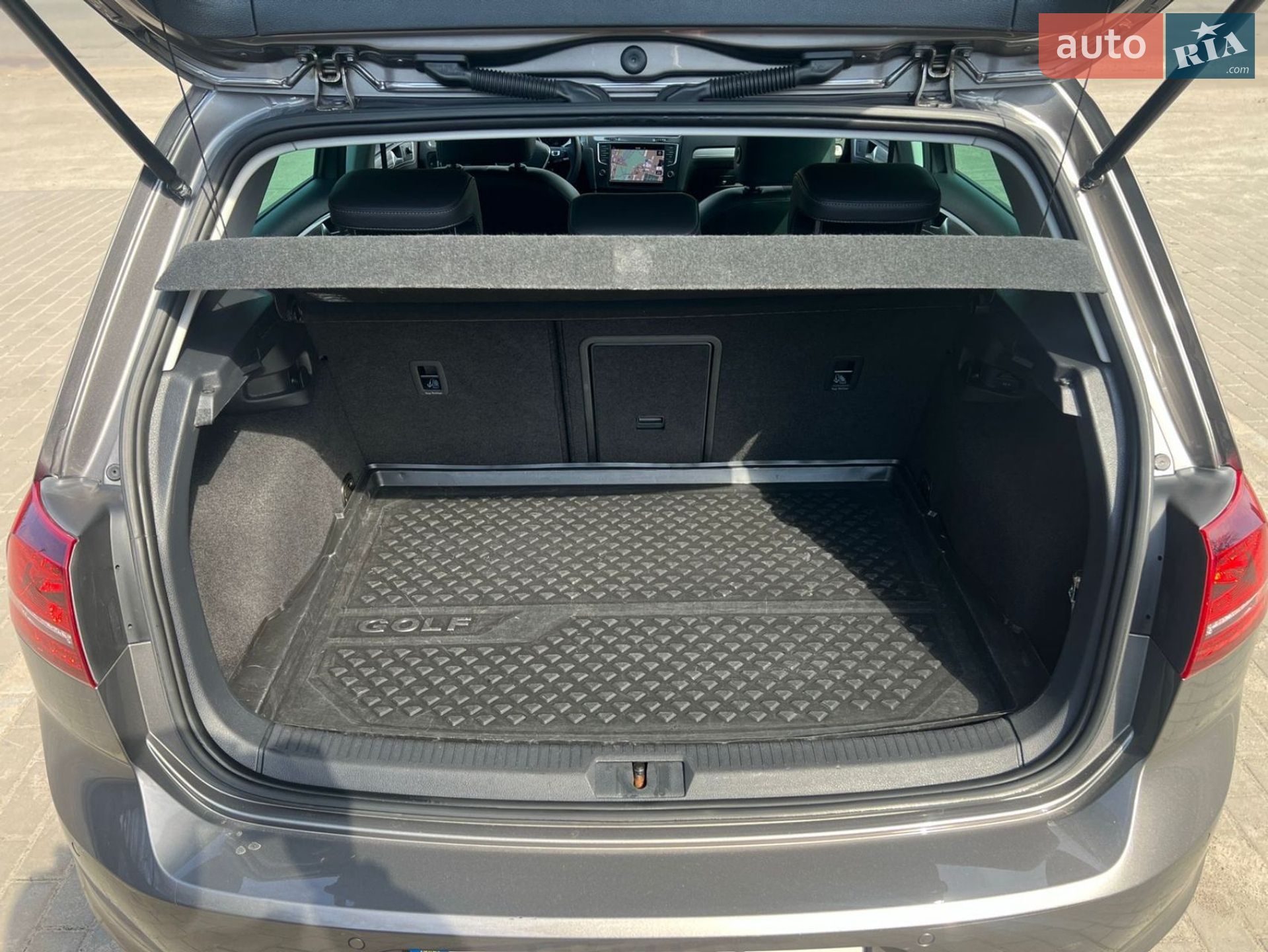 Volkswagen e-Golf 2015 VIN WVWZZZAUZGW902211 фото оголошення 12 з 21