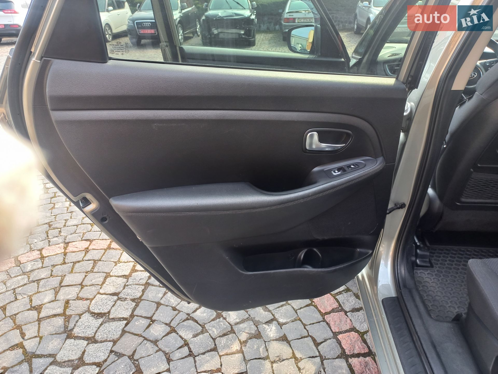 Kia Carens 2014 VIN KNAHU811AE7065825 фото оголошення 12 з 43