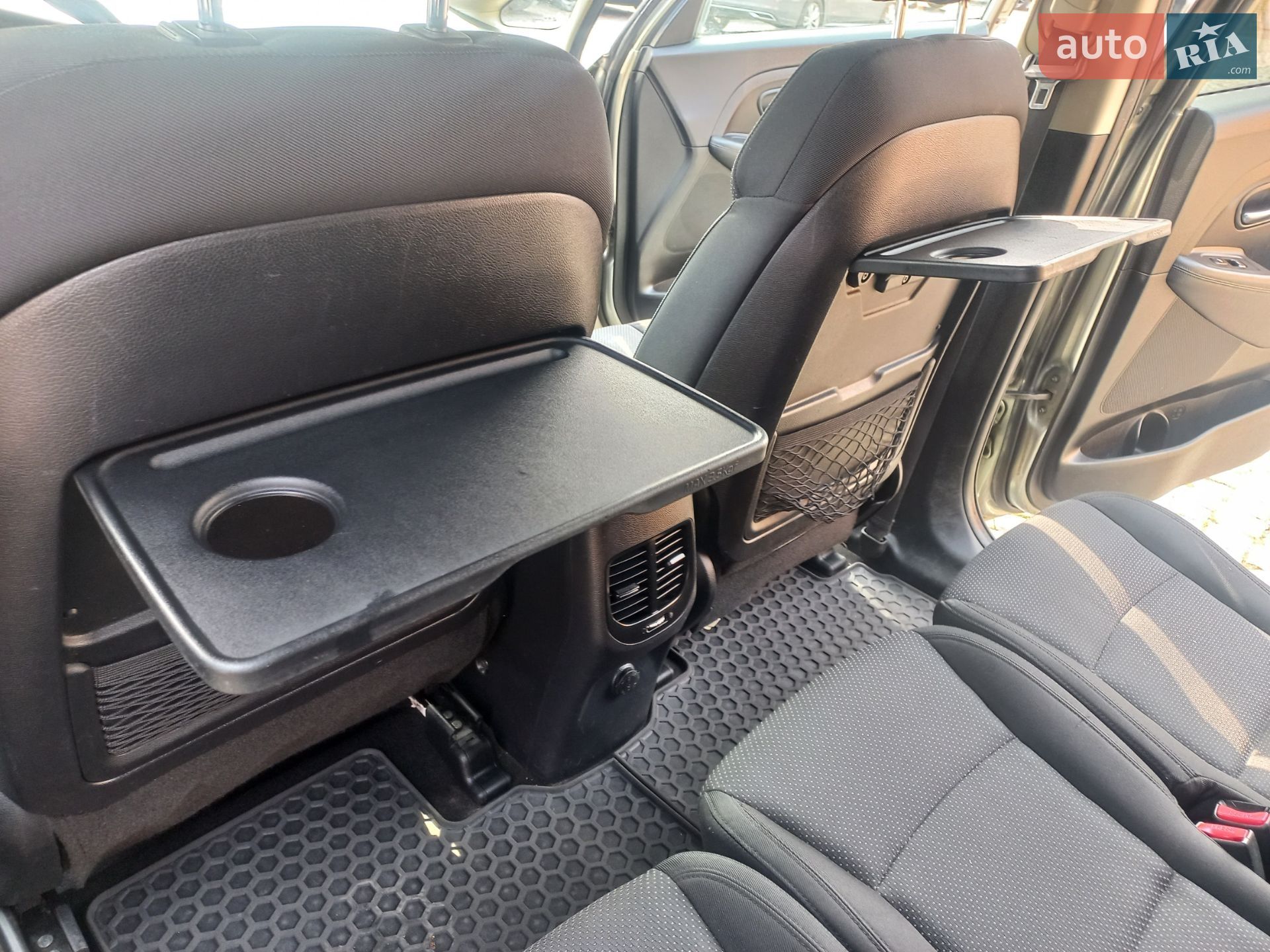 Kia Carens 2014 VIN KNAHU811AE7065825 фото оголошення 13 з 43