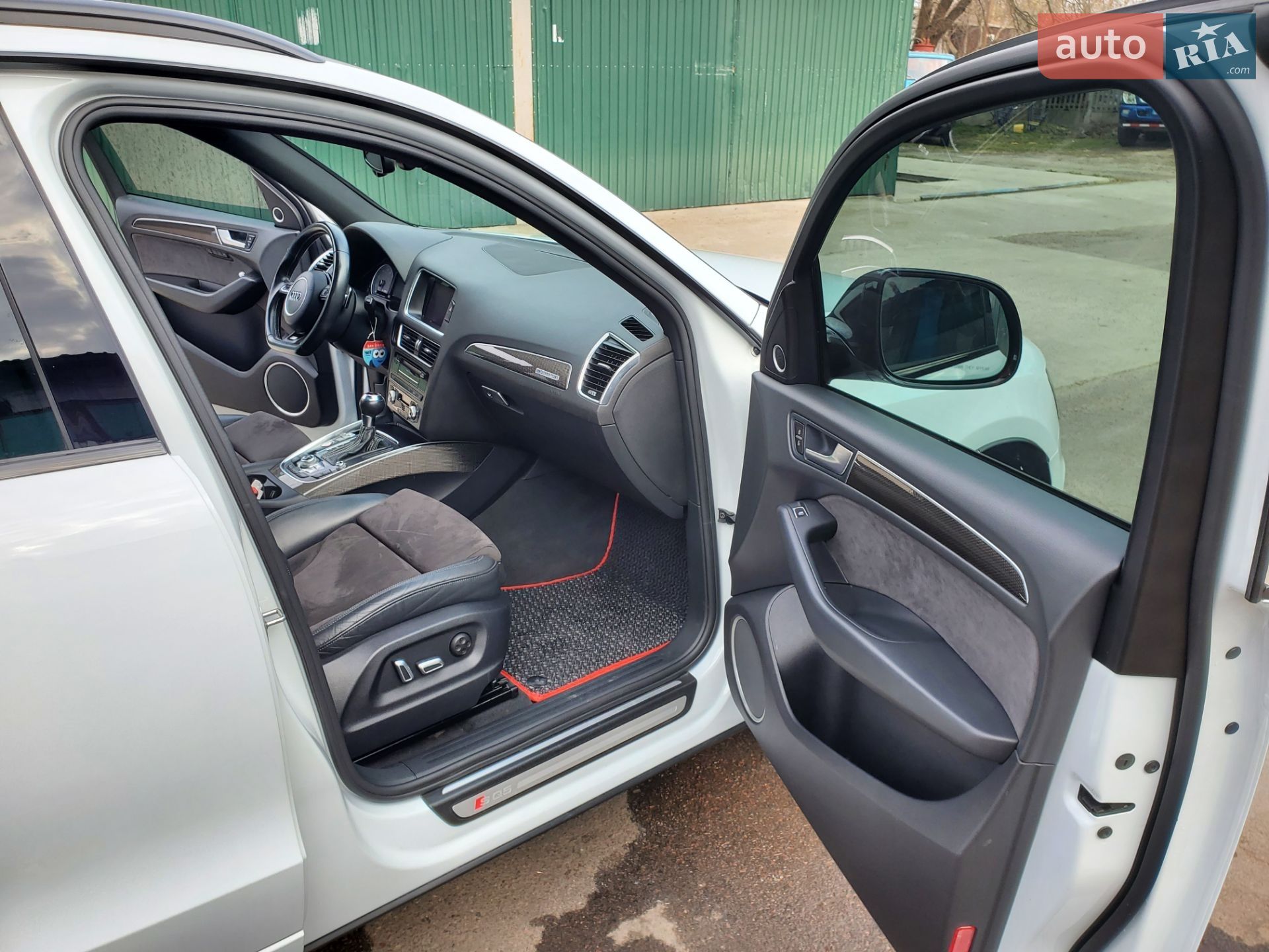 Audi SQ5 2016 VIN WA1CCAFP5HA020761 фото оголошення 2 з 21