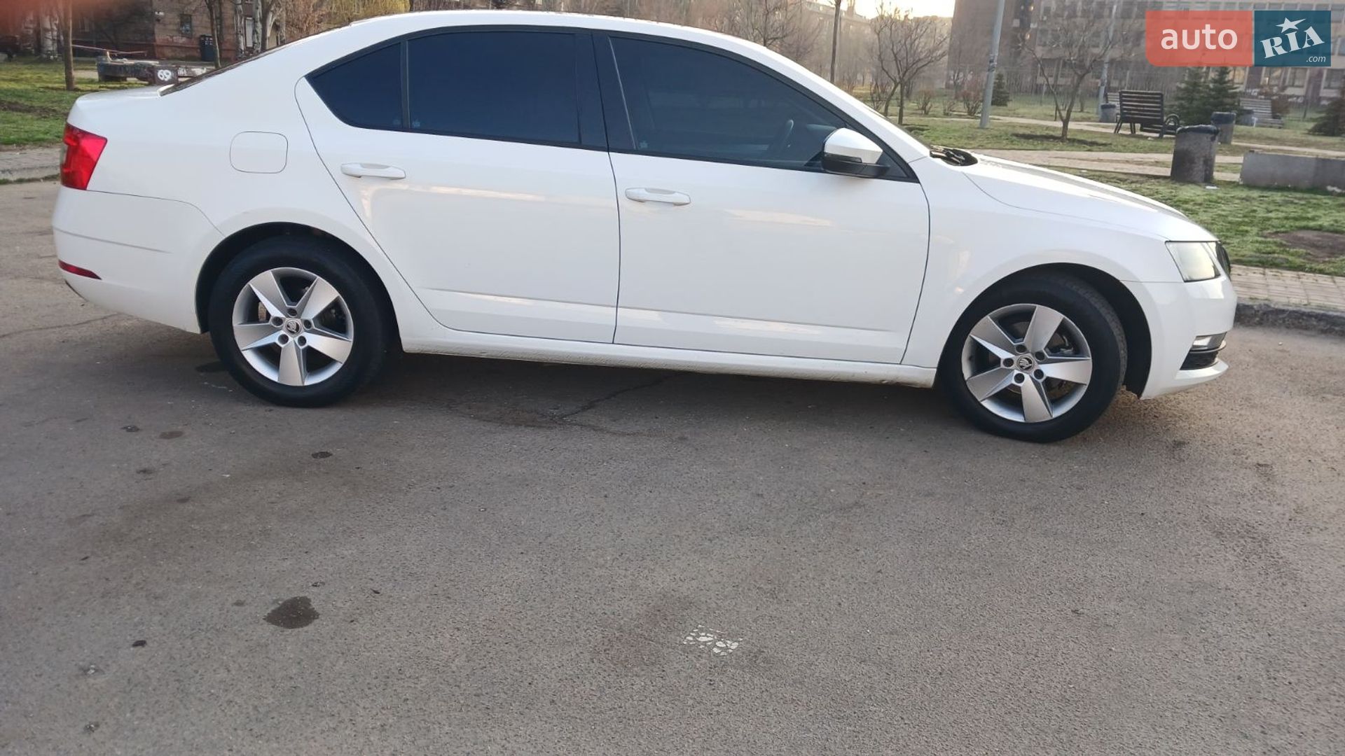 Skoda Octavia 2019 VIN TMBAG7NE9K0142332 фото оголошення 6 з 38