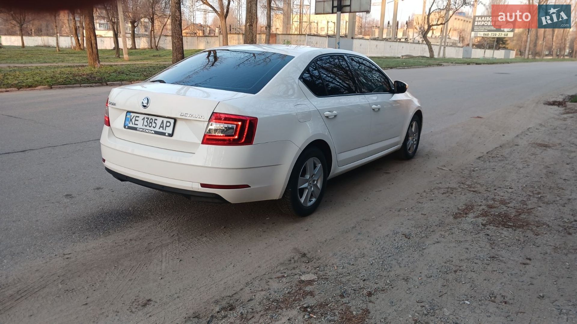 Skoda Octavia 2019 VIN TMBAG7NE9K0142332 фото оголошення 16 з 38