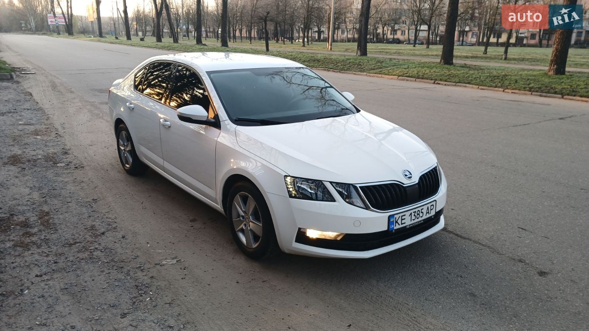 Skoda Octavia 2019 VIN TMBAG7NE9K0142332 фото оголошення 19 з 38