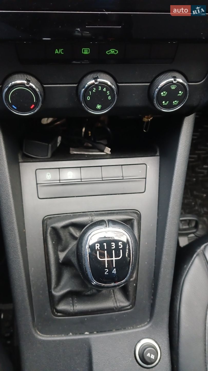 Skoda Octavia 2019 VIN TMBAG7NE9K0142332 фото оголошення 24 з 38