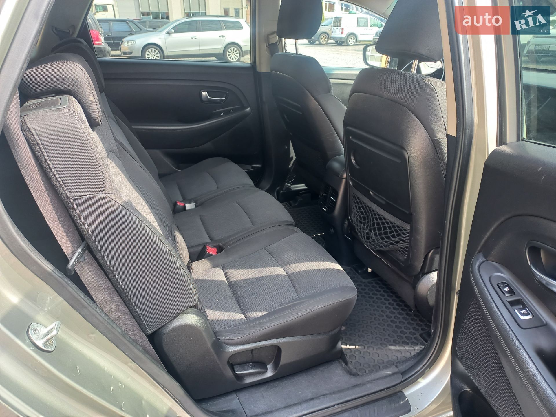 Kia Carens 2014 VIN KNAHU811AE7065825 фото оголошення 32 з 43