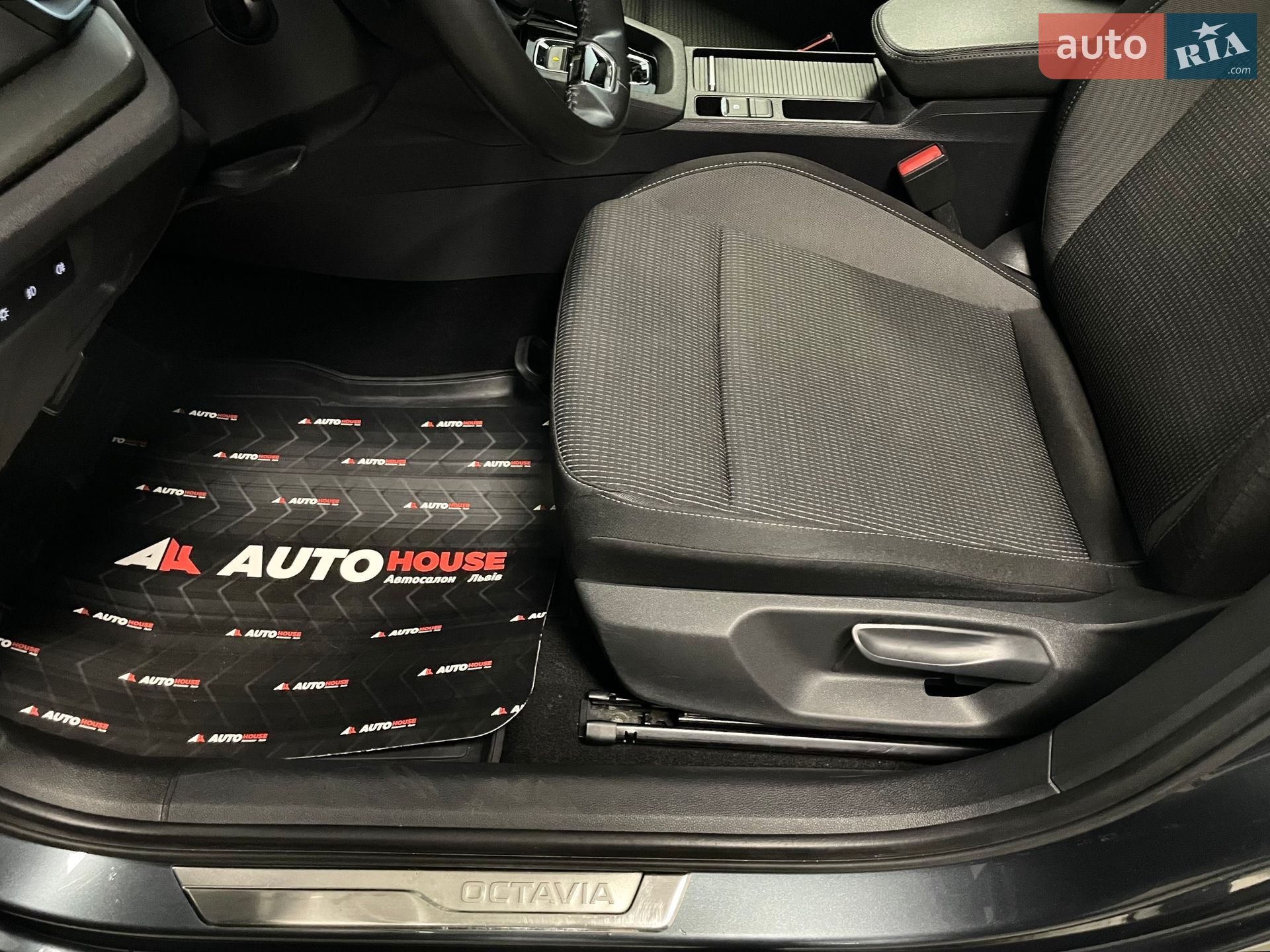Skoda Octavia 2020 VIN TMBAC4NX3MY070026 фото оголошення 31 з 69