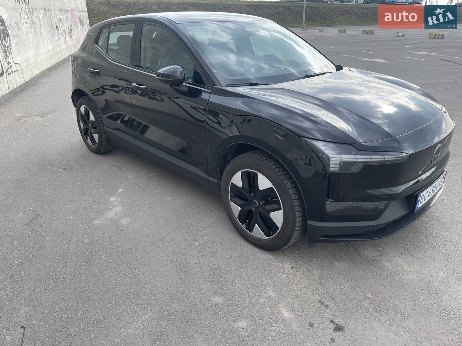 Volvo EX30 2024 VIN YV12ZEL98RS037816 фото оголошення 8 з 46