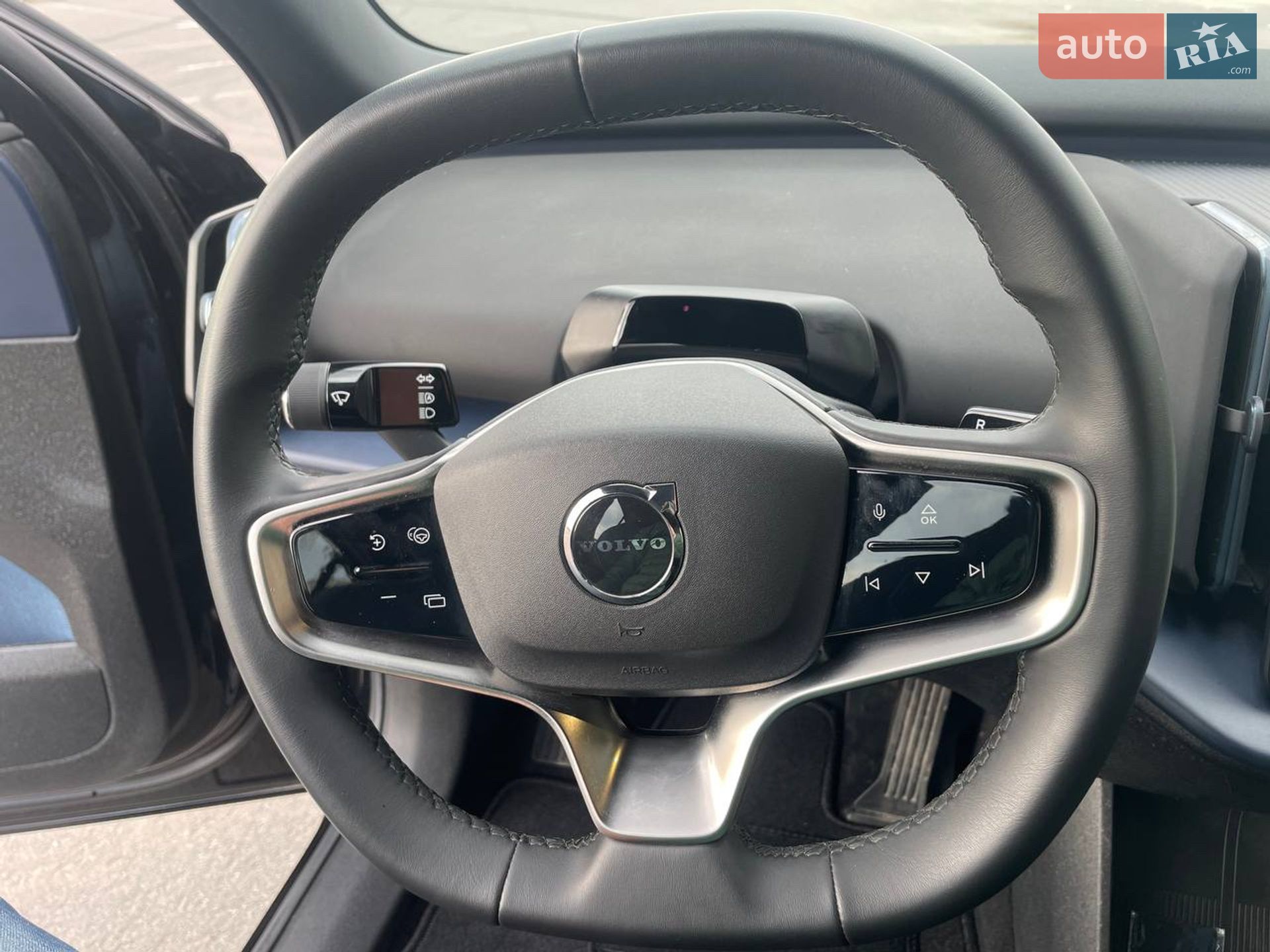 Volvo EX30 2024 VIN YV12ZEL98RS037816 фото оголошення 15 з 46