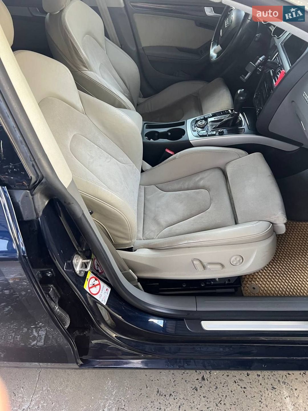 Audi A5 2010 VIN WAUZZZ8T7BA016187 фото оголошення 17 з 33