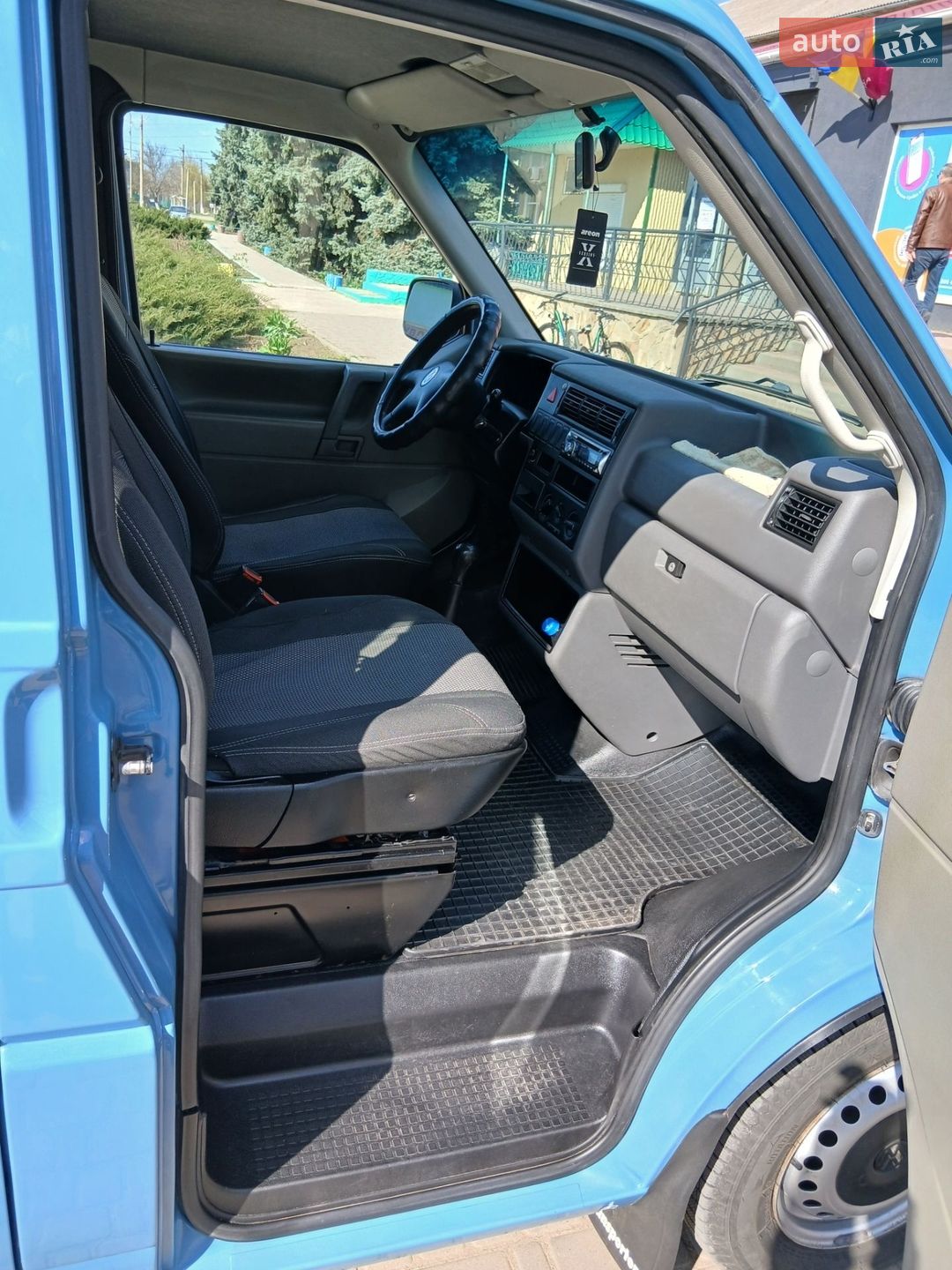 Volkswagen Transporter 2002 VIN WV1ZZZ70Z3X061709 фото оголошення 8 з 20