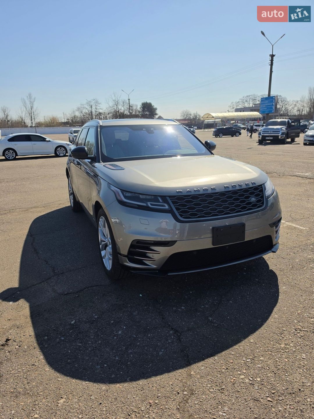 Land Rover Range Rover Velar 2017 VIN SALYL2RV6JA744047 фото оголошення 3 з 24