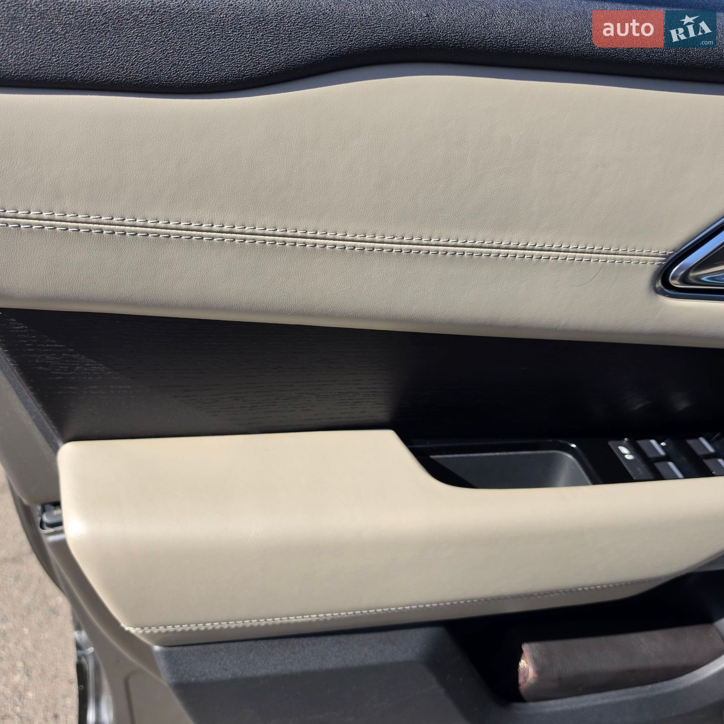 Land Rover Range Rover Velar 2017 VIN SALYL2RV6JA744047 фото оголошення 17 з 24