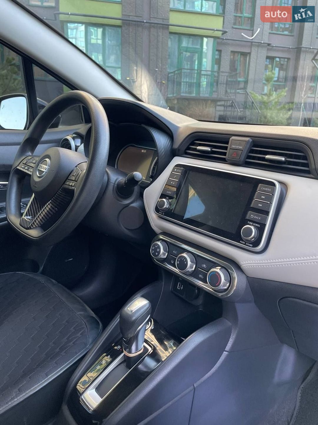 Nissan Versa 2019 VIN 3N1CN8EV7LL808342 фото оголошення 16 з 23