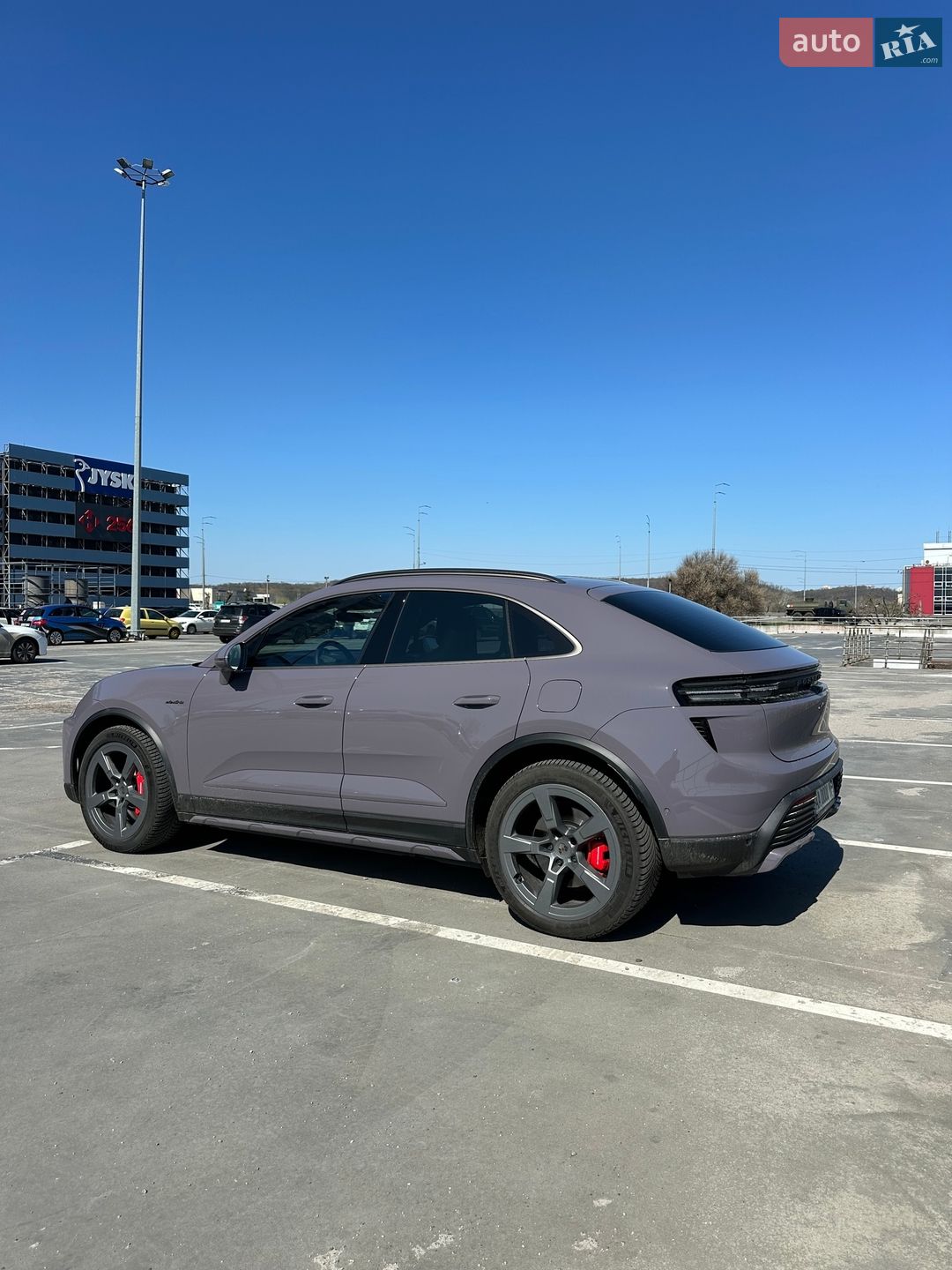 Porsche Macan 2024 VIN WP1ZZZXAZSL175524 фото оголошення 8 з 46