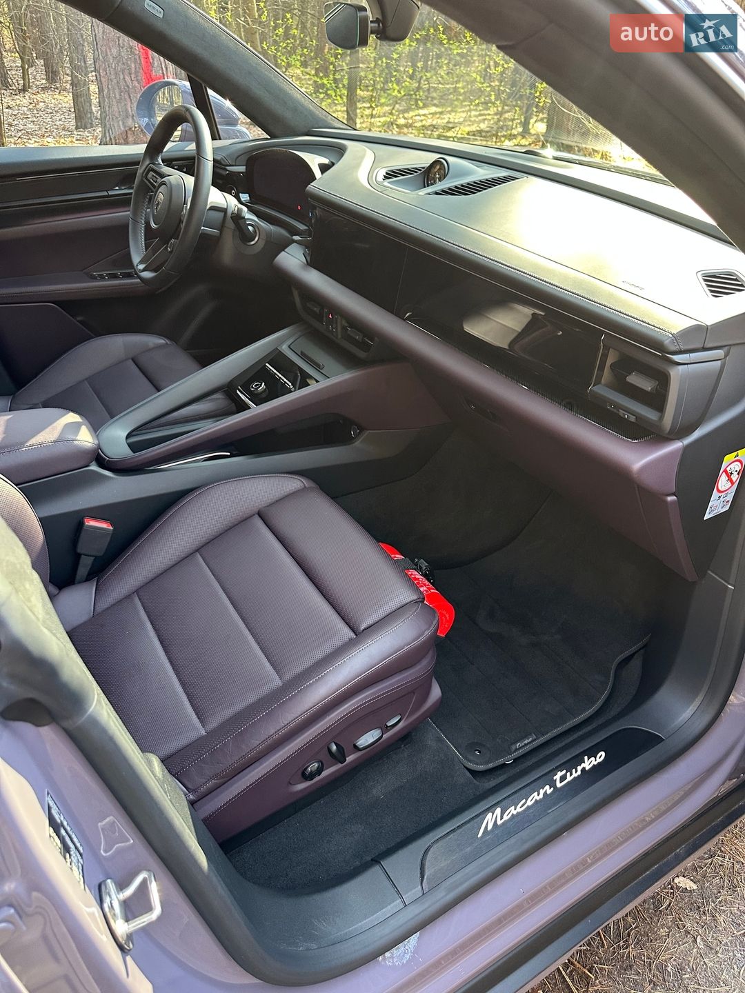 Porsche Macan 2024 VIN WP1ZZZXAZSL175524 фото оголошення 24 з 46