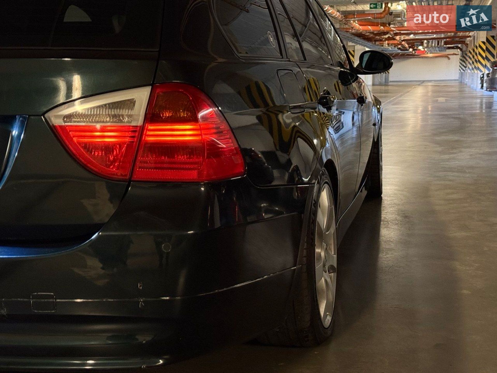 BMW 3 Series 2006 VIN WBAVU11000KW88758 фото оголошення 2 з 29