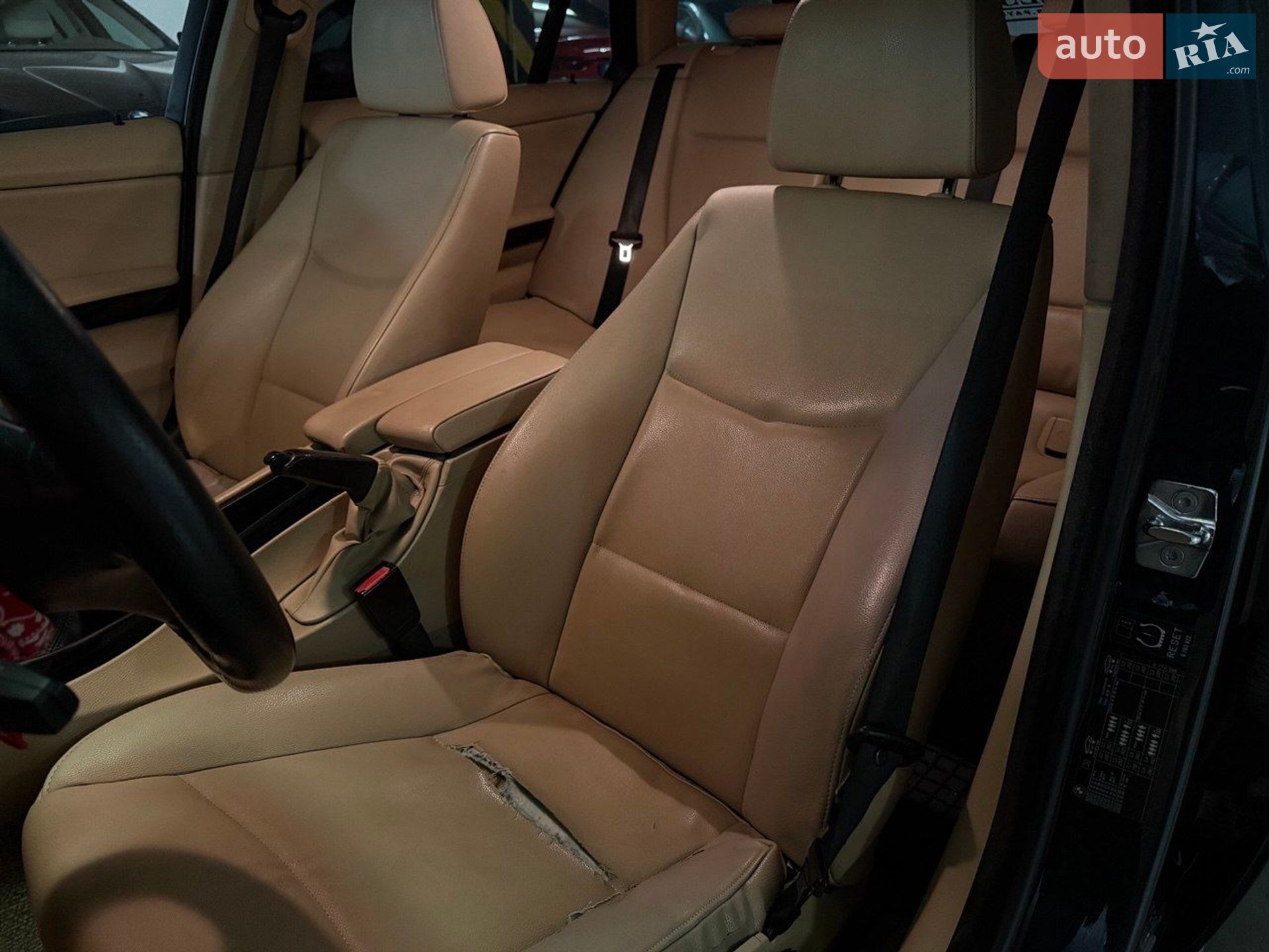 BMW 3 Series 2006 VIN WBAVU11000KW88758 фото оголошення 16 з 29