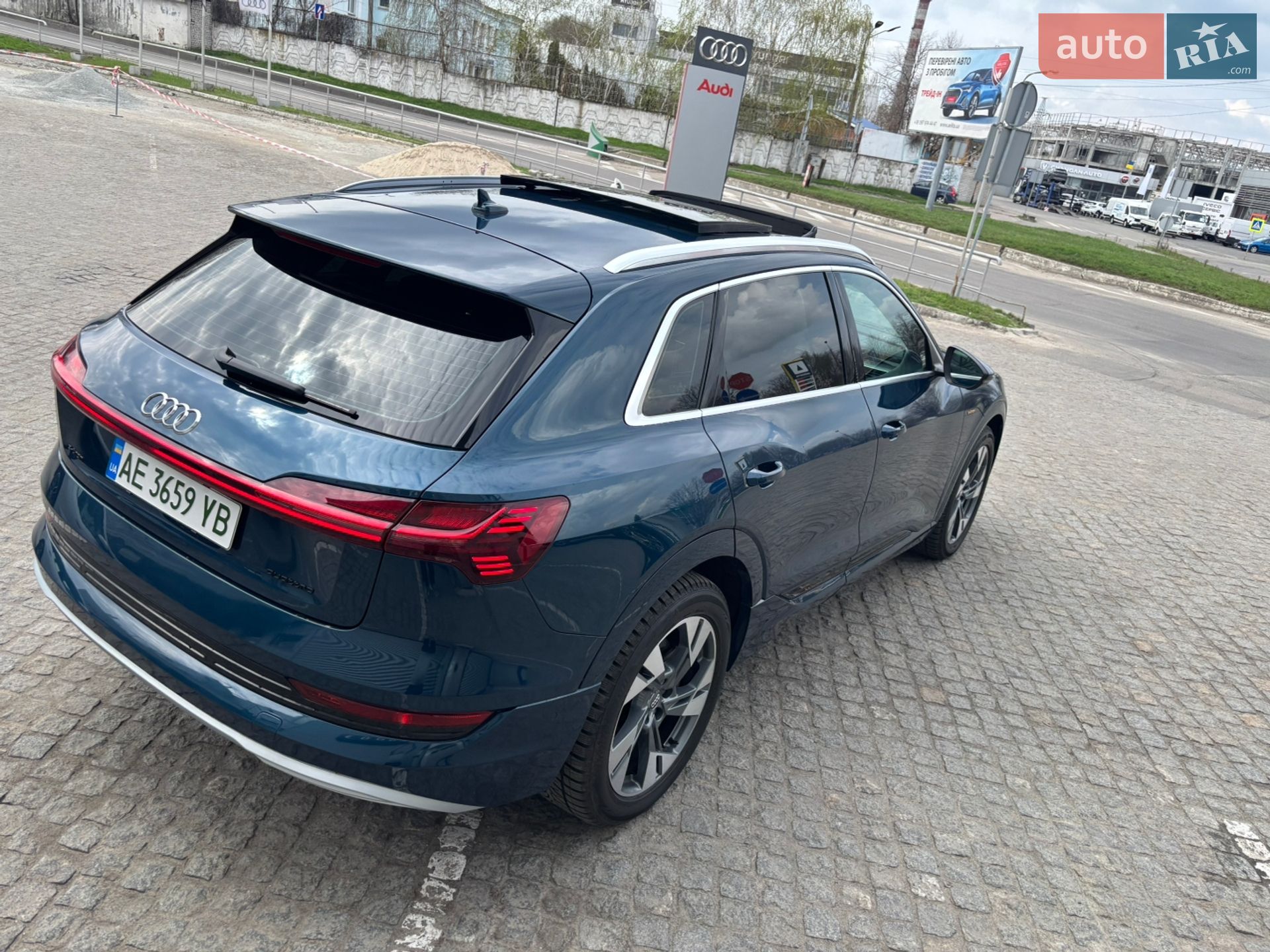 Audi e-tron 2019 VIN WAUZZZGE5LB016512 фото оголошення 38 з 130