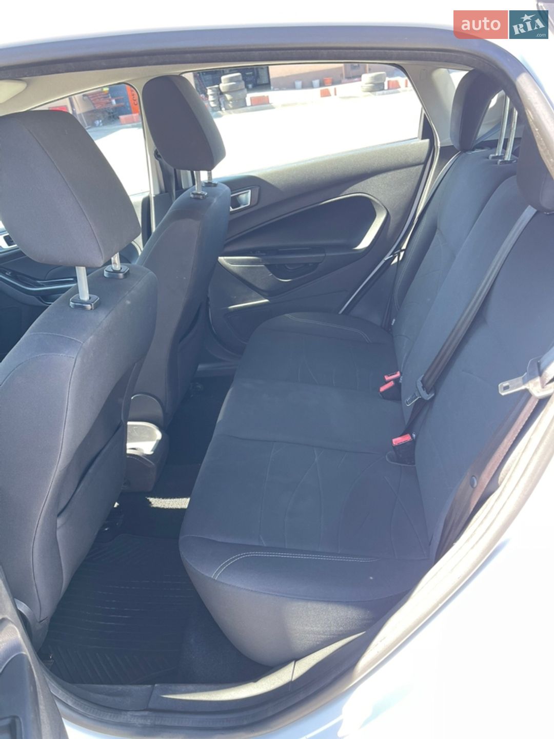 Ford Fiesta 2017 VIN WF0DXXGAKDHJ84149 фото оголошення 14 з 16