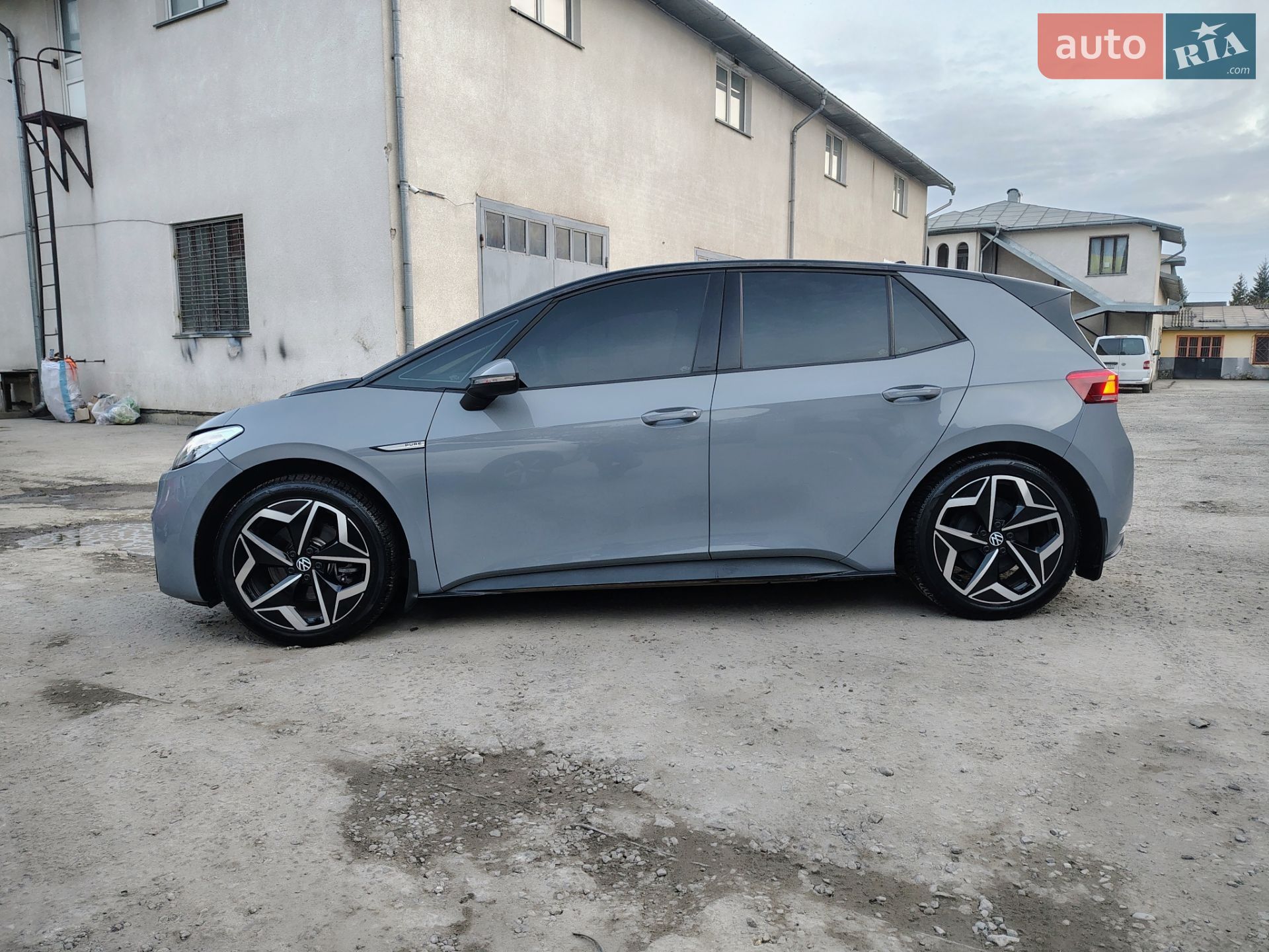 Volkswagen ID.3 2021 VIN WVWZZZE1ZNP004571 фото оголошення 4 з 11