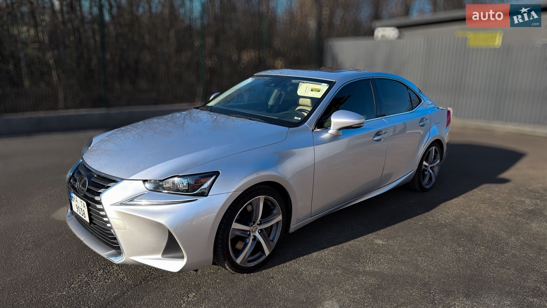 Lexus IS 2019 VIN JTHC81D21K5039403 фото оголошення 3 з 19