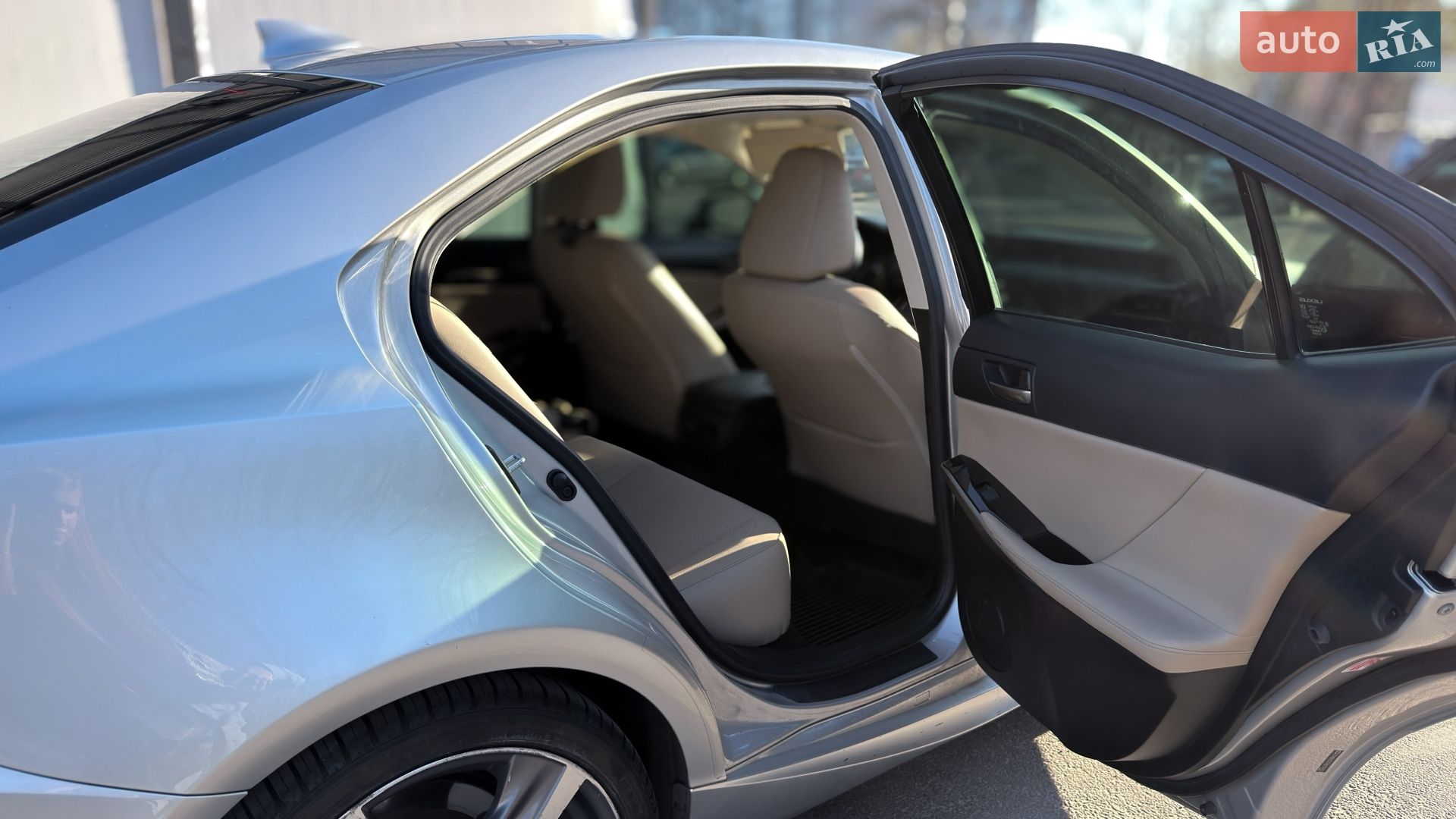 Lexus IS 2019 VIN JTHC81D21K5039403 фото оголошення 9 з 19