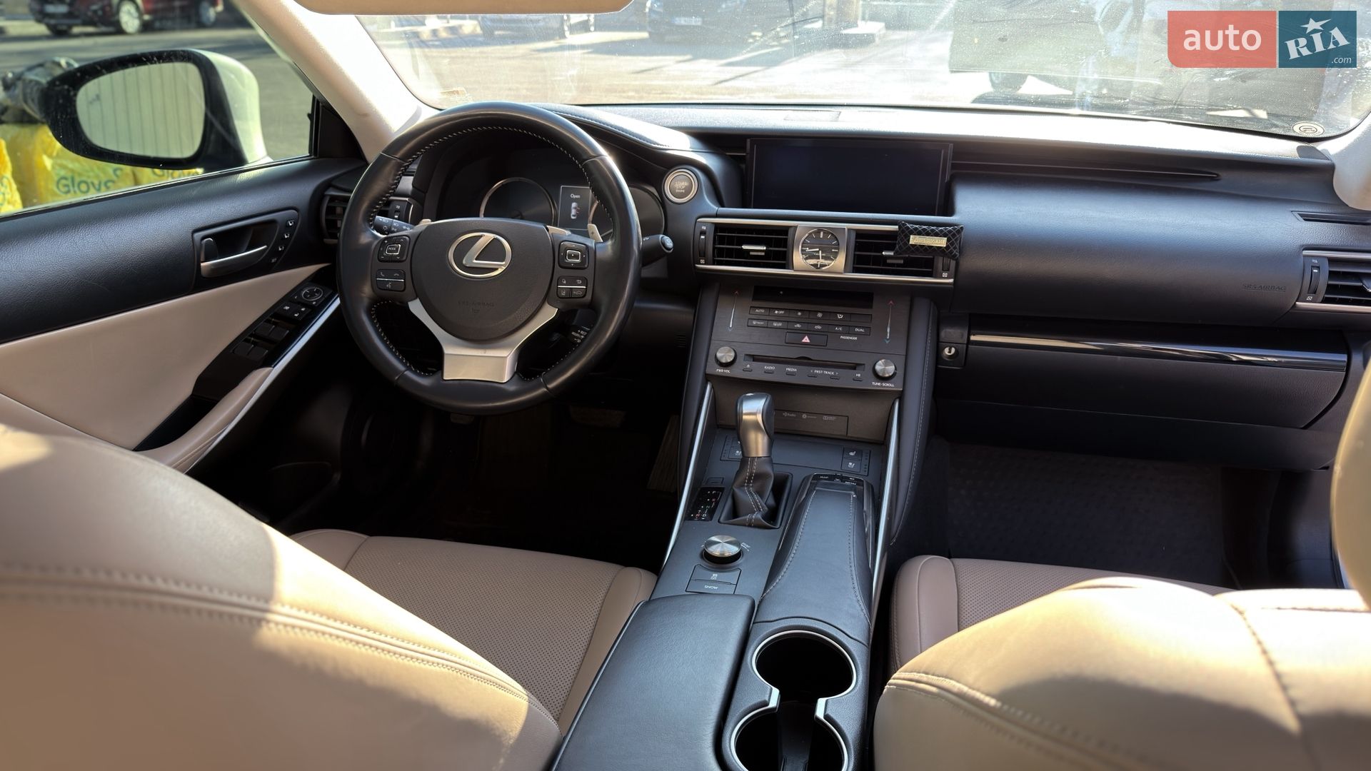 Lexus IS 2019 VIN JTHC81D21K5039403 фото оголошення 10 з 19