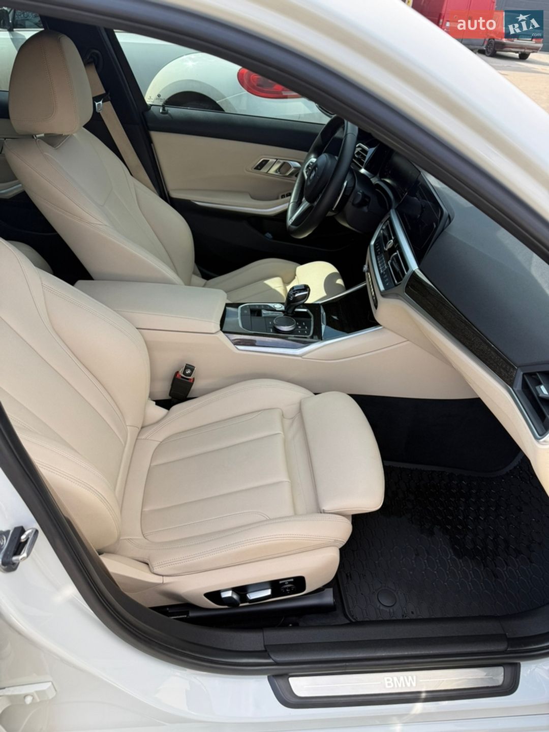BMW 3 Series 2019 VIN 3MW5R7J06L8B09430 фото оголошення 26 з 39