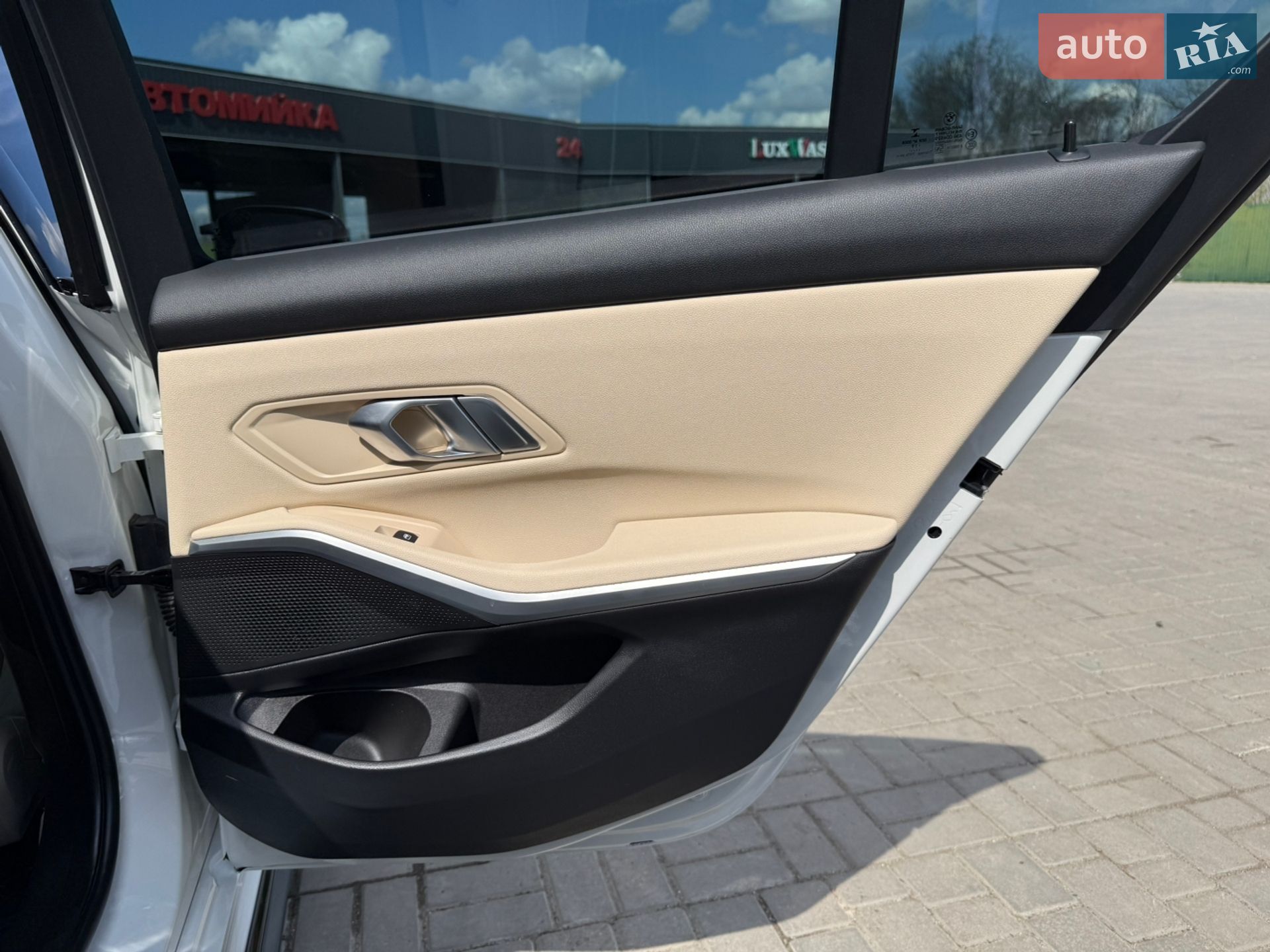 BMW 3 Series 2019 VIN 3MW5R7J06L8B09430 фото оголошення 29 з 39