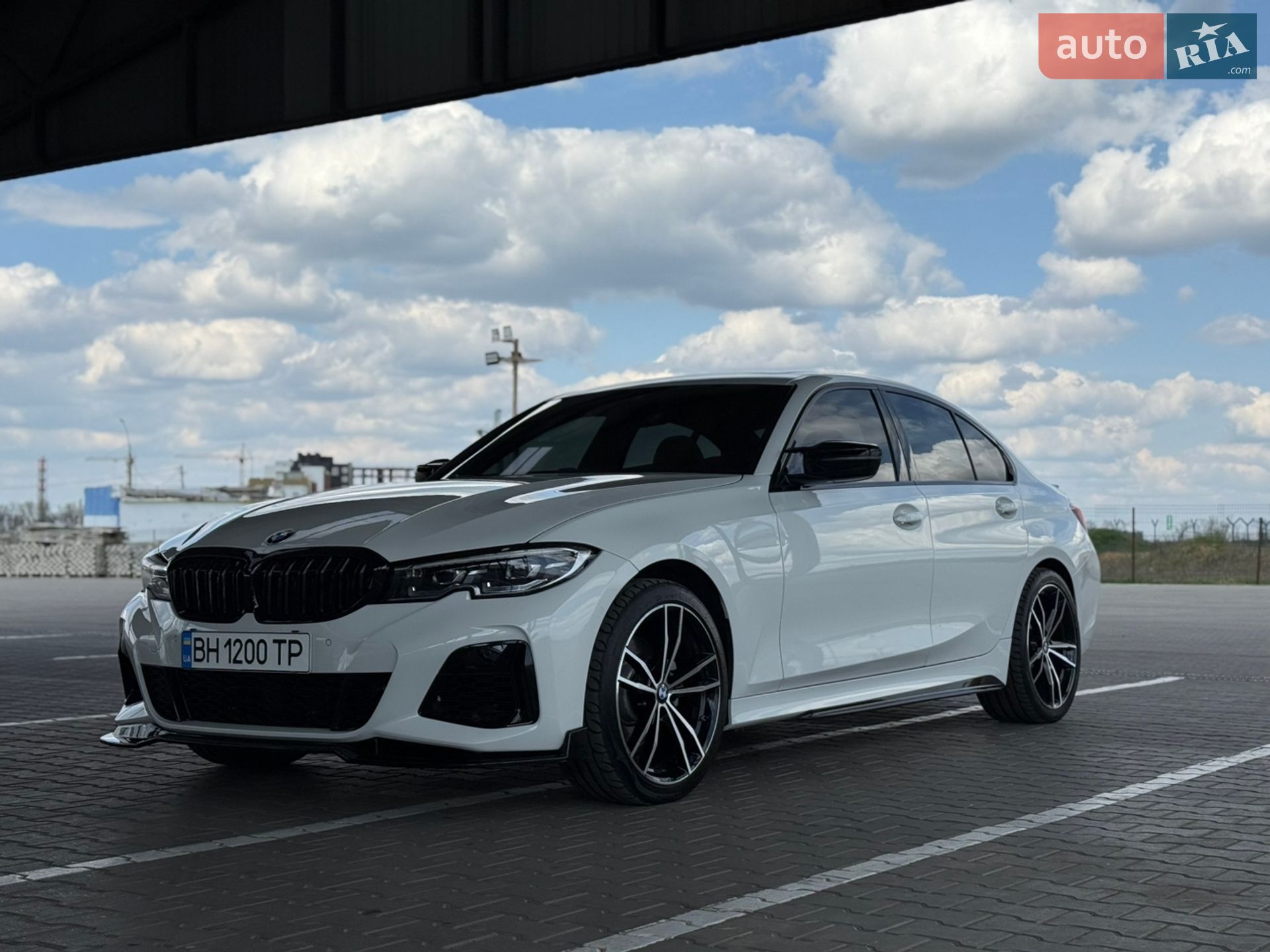 BMW 3 Series 2019 VIN 3MW5R7J06L8B09430 фото оголошення 14 з 39