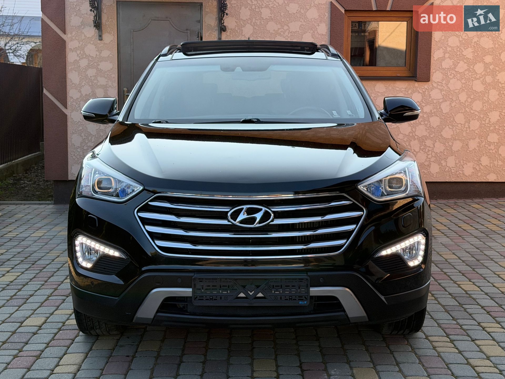 Hyundai Grand Santa Fe 2014 VIN KMHSN81XDEU077067 фото оголошення 3 з 131