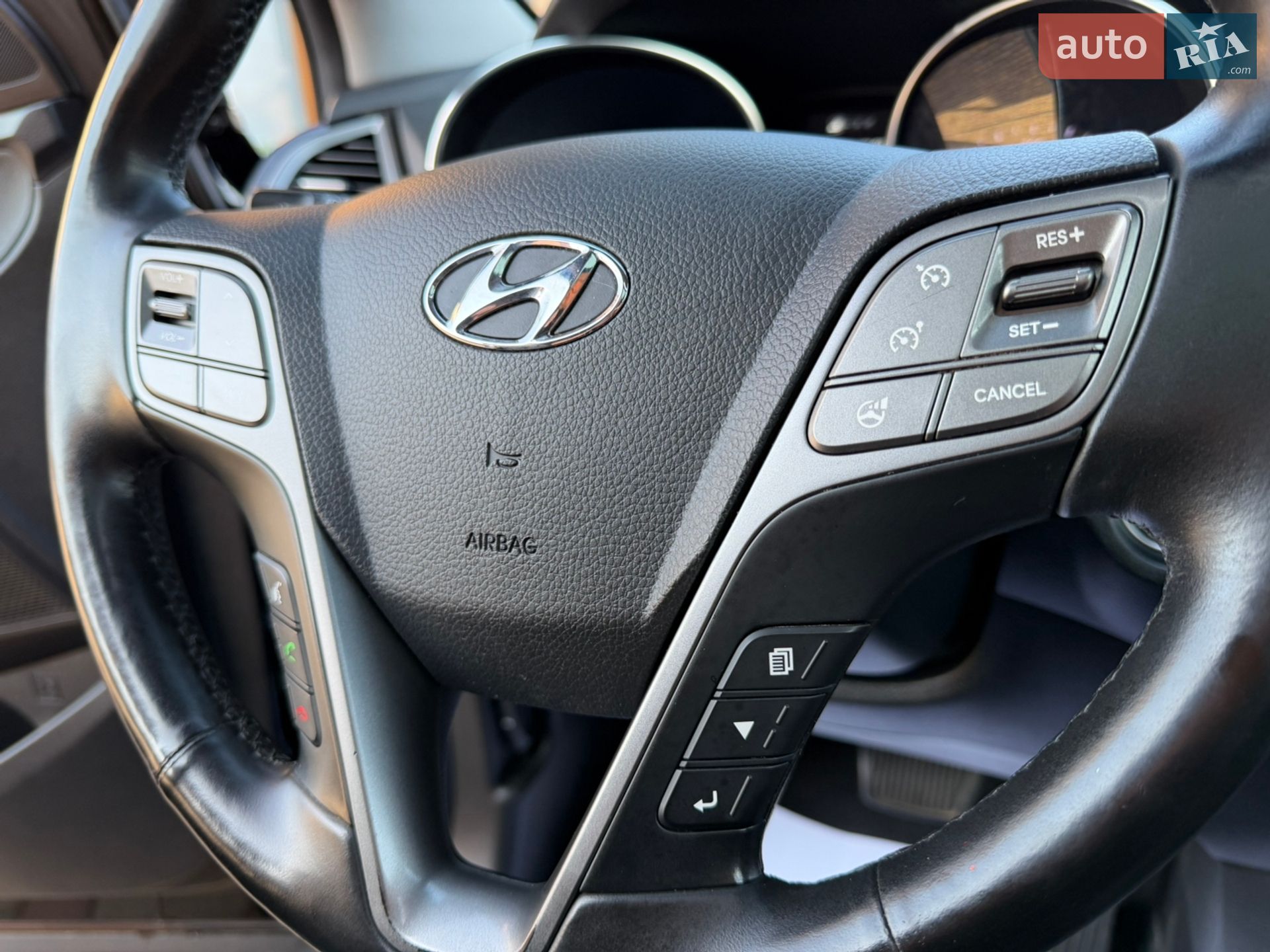 Hyundai Grand Santa Fe 2014 VIN KMHSN81XDEU077067 фото оголошення 98 з 131
