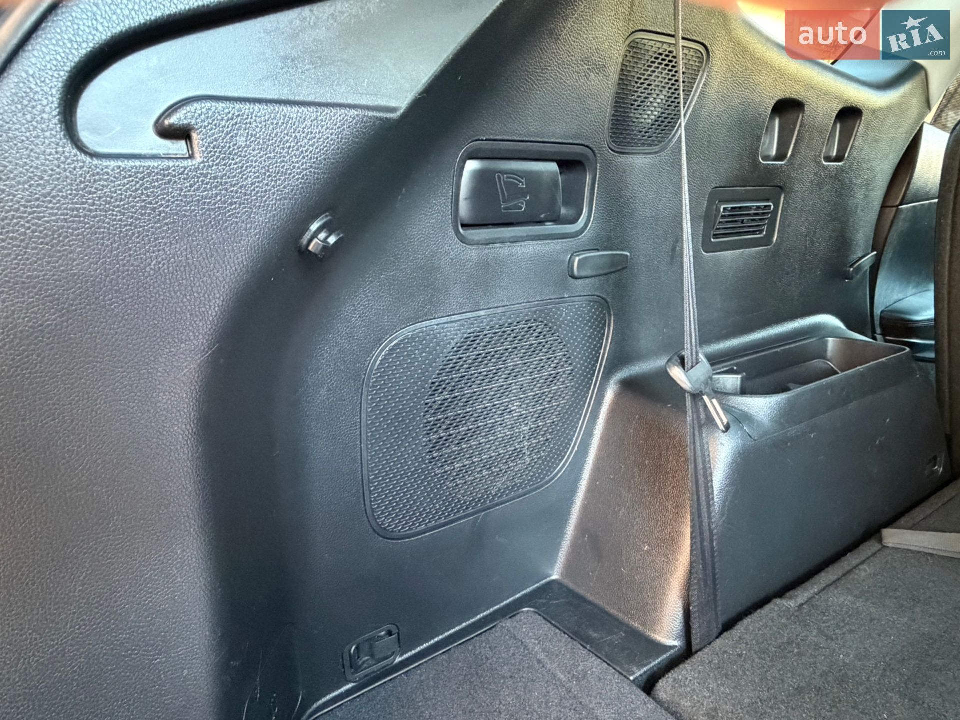 Hyundai Grand Santa Fe 2014 VIN KMHSN81XDEU077067 фото оголошення 126 з 131