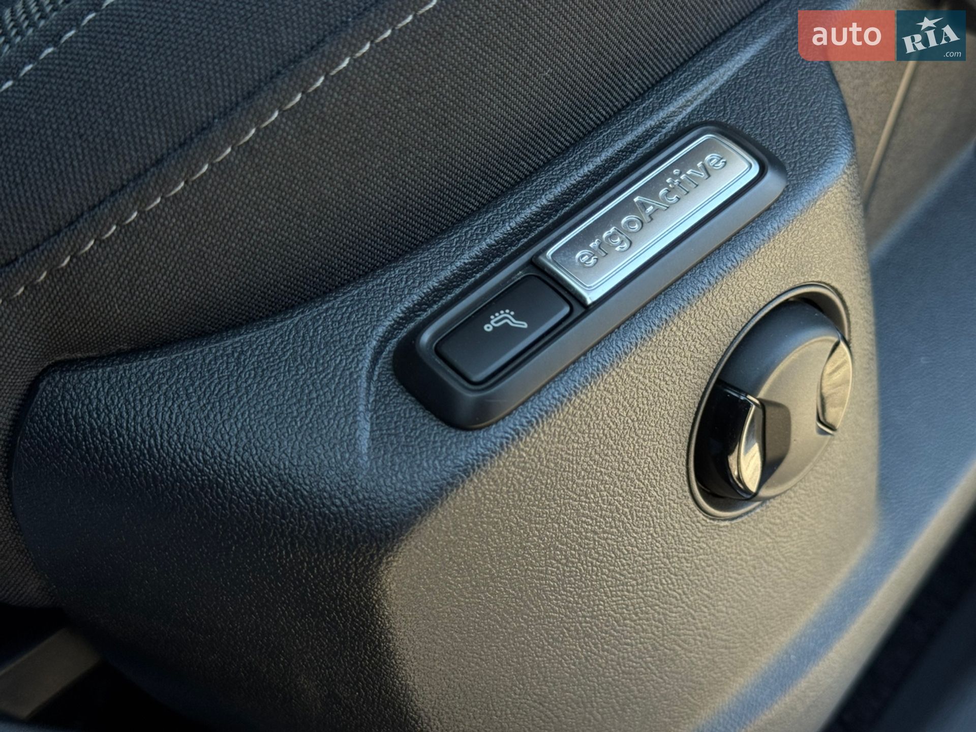 Volkswagen Tiguan 2022 VIN WVGZZZ5N9PW000944 фото оголошення 16 з 66
