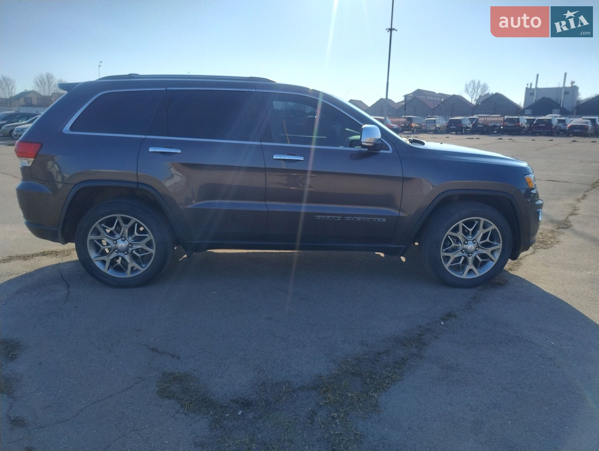 Jeep Grand Cherokee 2019 VIN 1C4RJFBGXKC804065 фото оголошення 4 з 14