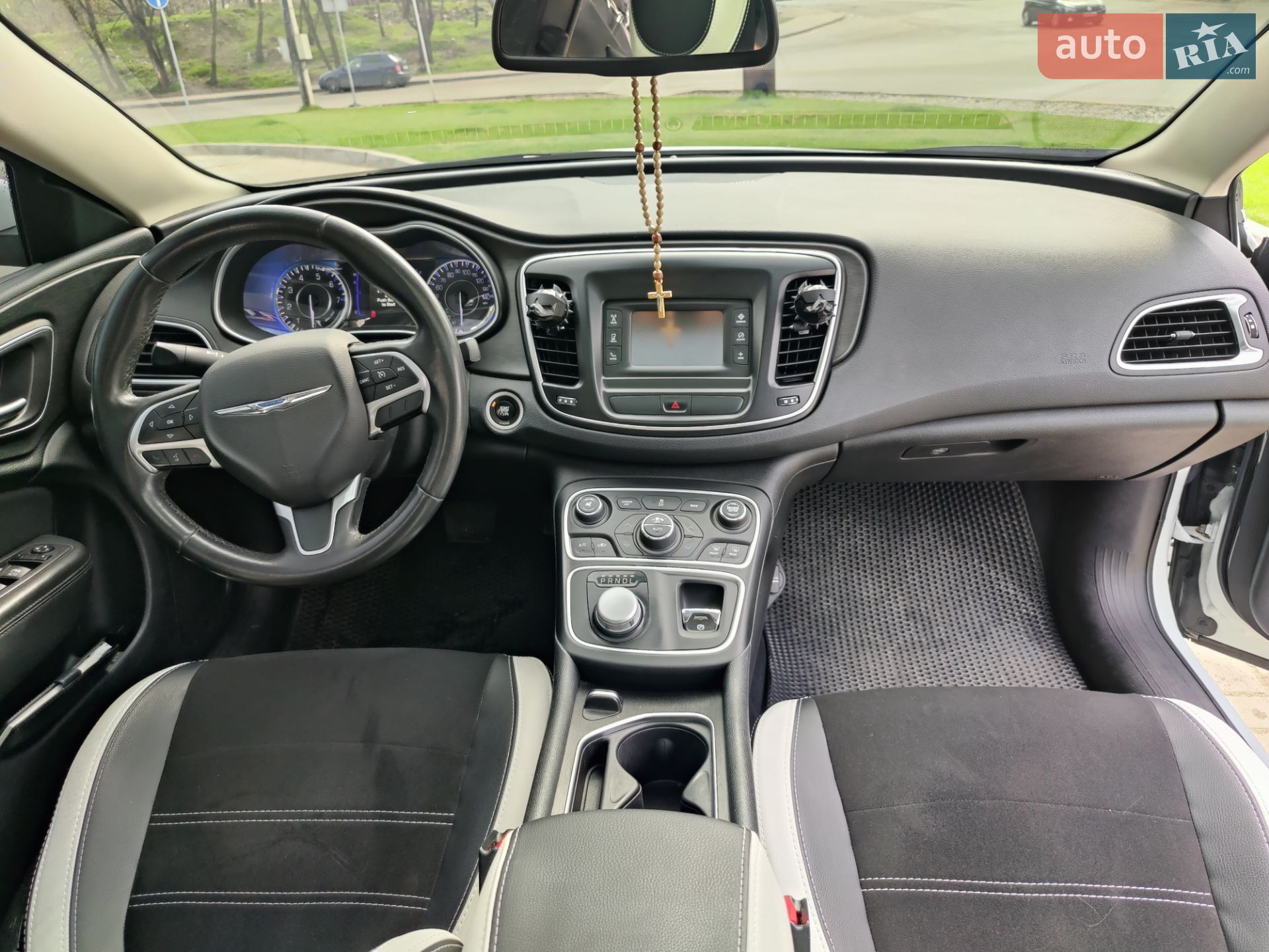 Chrysler 200 2015 VIN 1C3CCCABXGN114059 фото оголошення 4 з 15