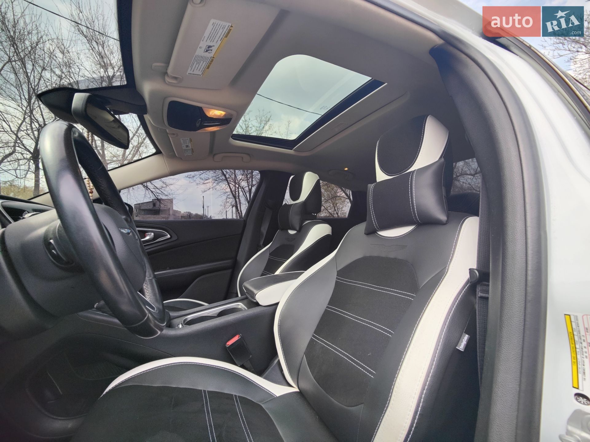 Chrysler 200 2015 VIN 1C3CCCABXGN114059 фото оголошення 12 з 15