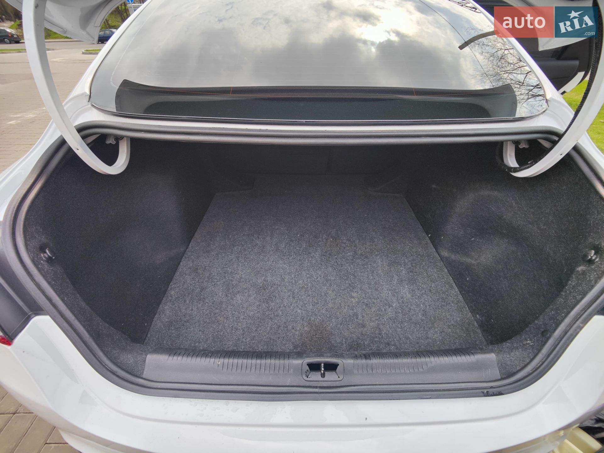 Chrysler 200 2015 VIN 1C3CCCABXGN114059 фото оголошення 13 з 15
