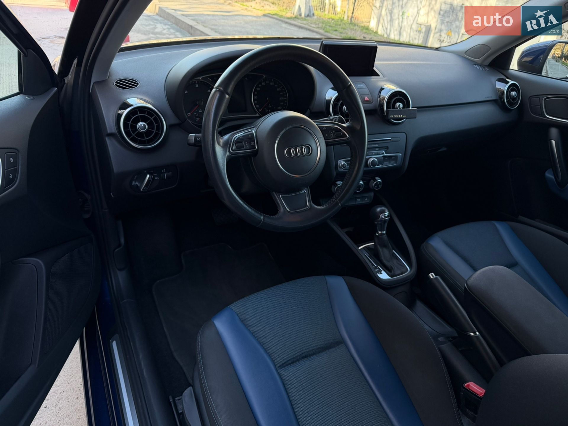 Audi A1 2015 VIN WAUZZZ8X7GB035939 фото оголошення 6 з 12