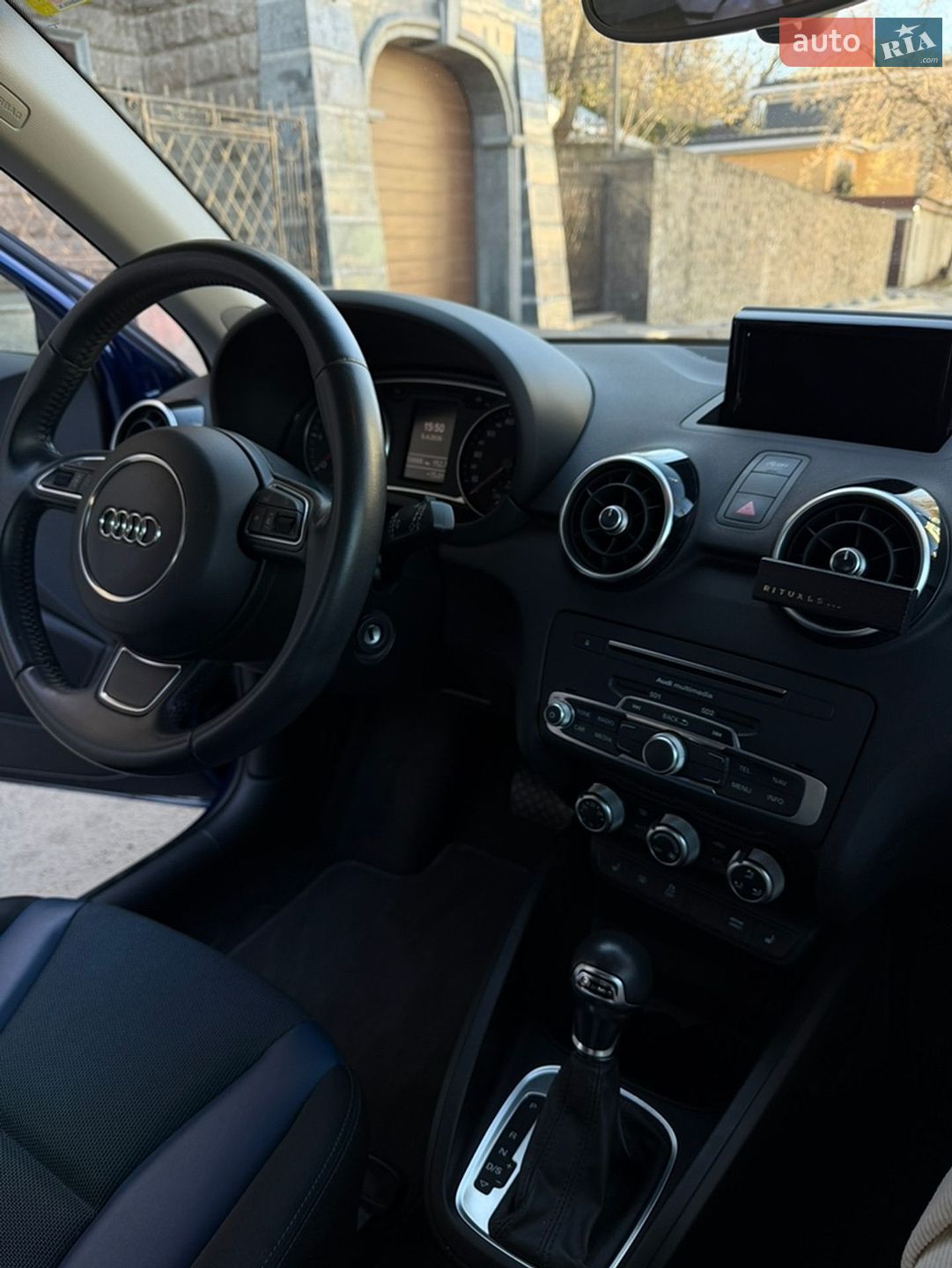 Audi A1 2015 VIN WAUZZZ8X7GB035939 фото оголошення 10 з 12