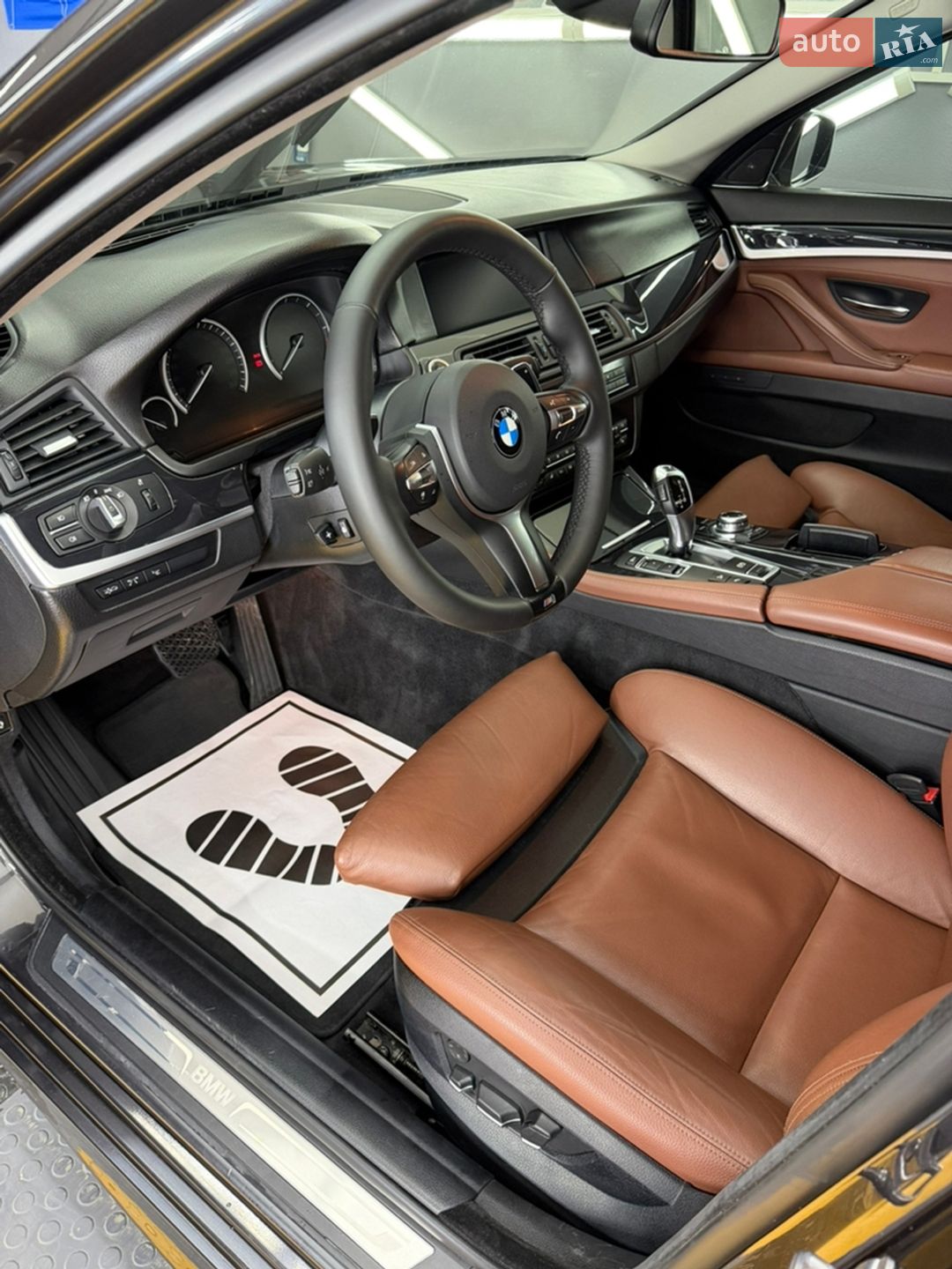 BMW 5 Series 2012 VIN WBAXA11040DX22934 фото оголошення 31 з 59