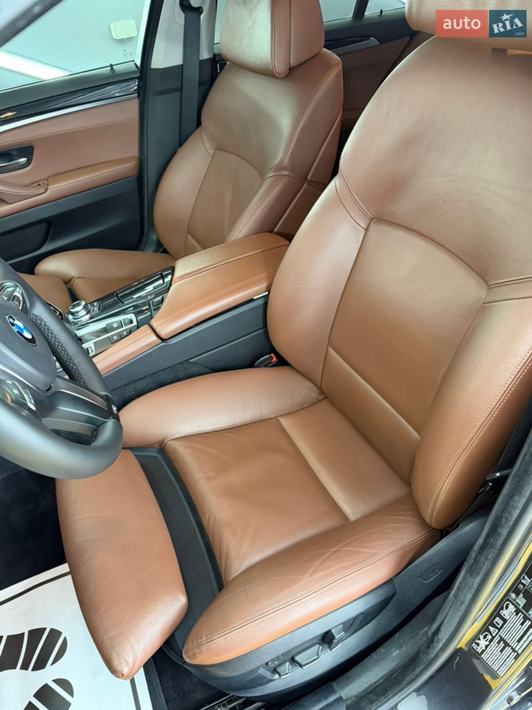 BMW 5 Series 2012 VIN WBAXA11040DX22934 фото оголошення 36 з 59