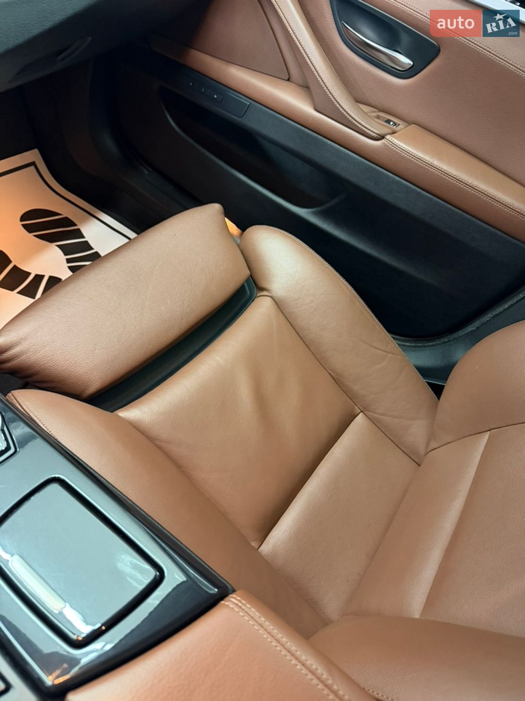BMW 5 Series 2012 VIN WBAXA11040DX22934 фото оголошення 37 з 59