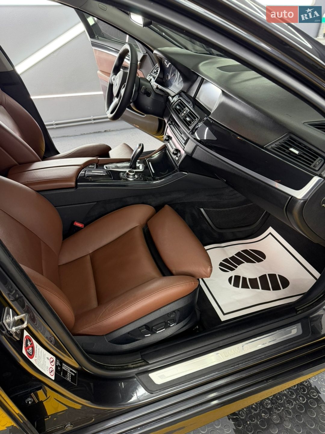 BMW 5 Series 2012 VIN WBAXA11040DX22934 фото оголошення 43 з 59