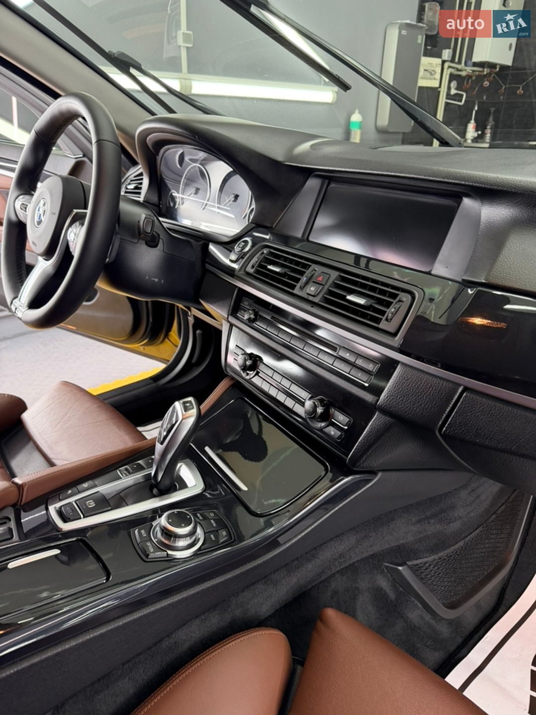 BMW 5 Series 2012 VIN WBAXA11040DX22934 фото оголошення 45 з 59