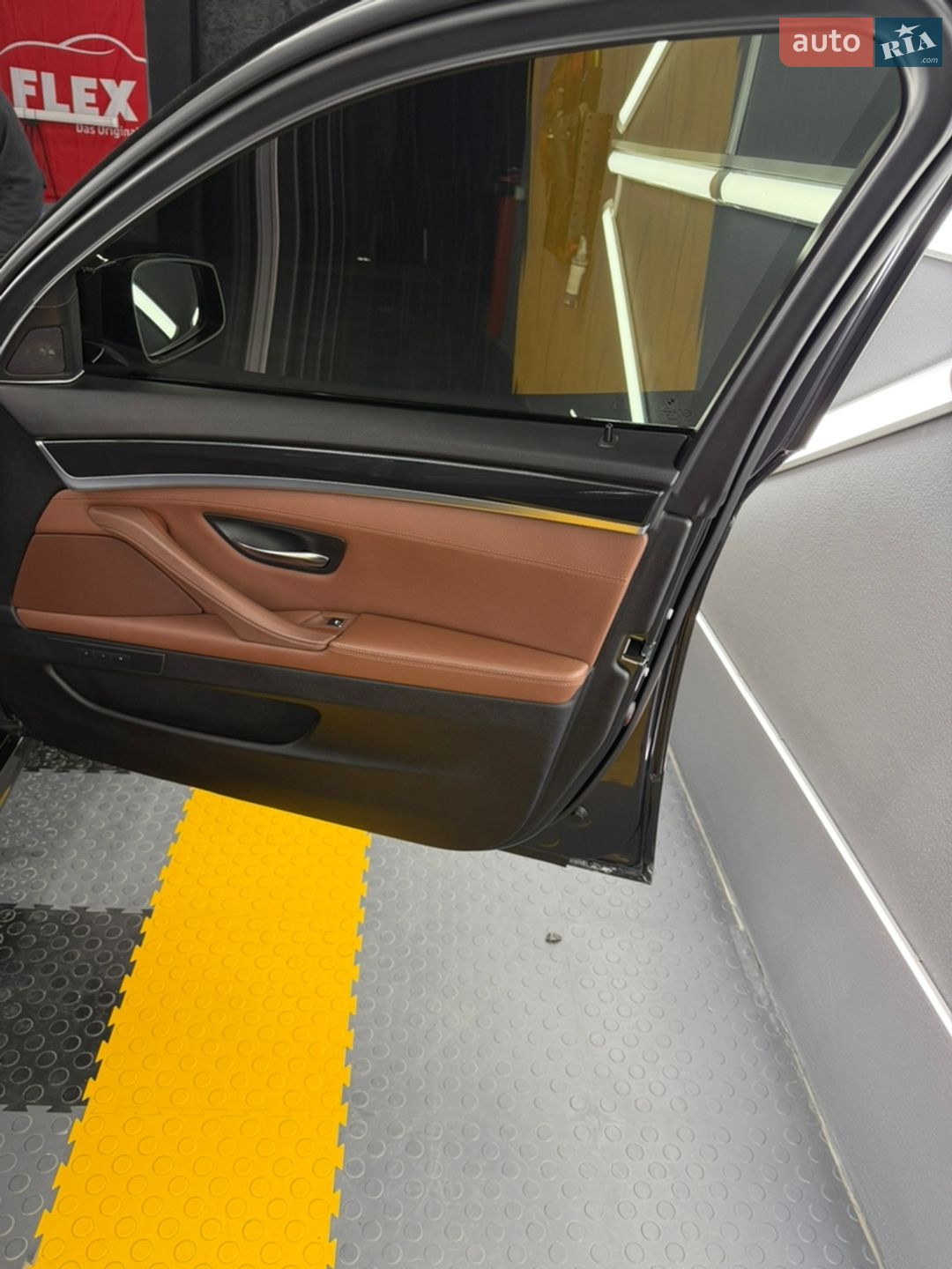 BMW 5 Series 2012 VIN WBAXA11040DX22934 фото оголошення 46 з 59