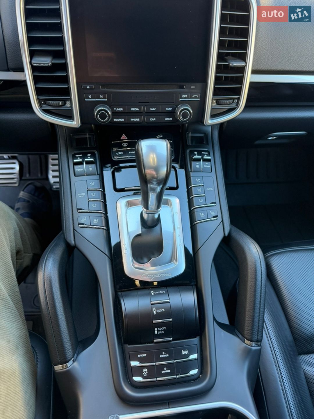 Porsche Cayenne 2017 VIN WP1AE2A21JLA70428 фото оголошення 15 з 23